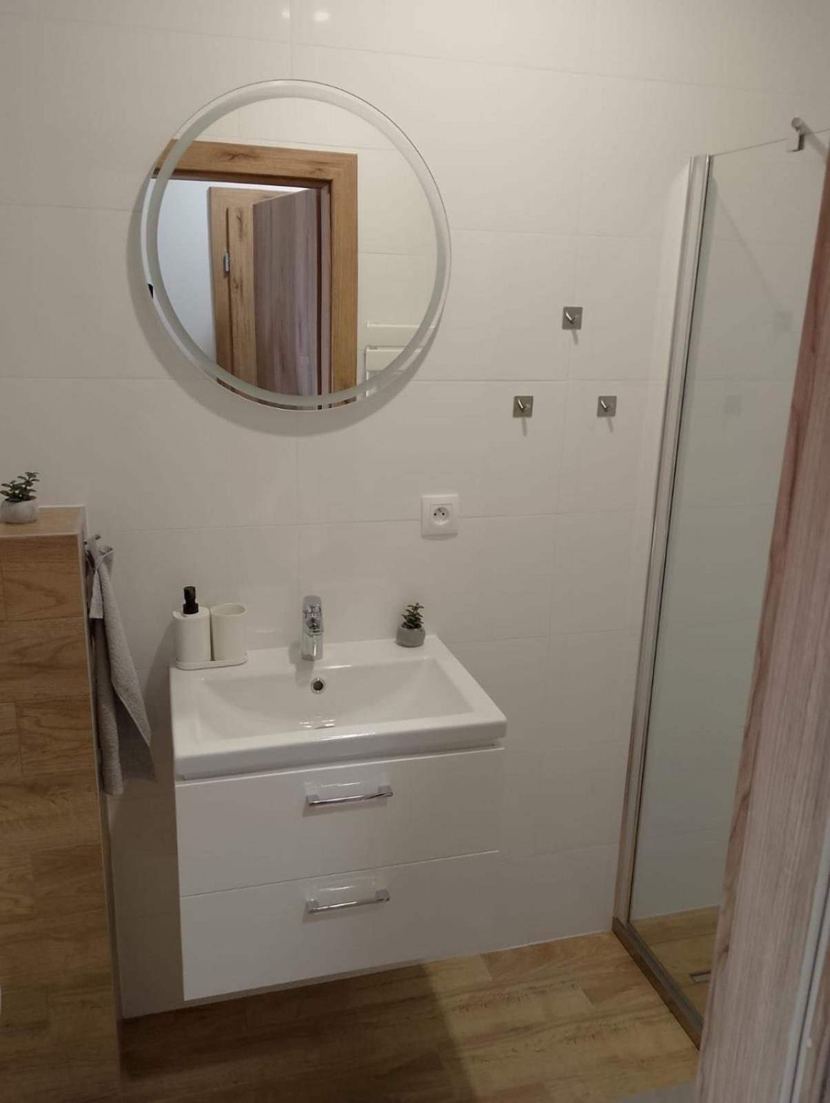 Apartman Shelly Vlachy Εξωτερικό φωτογραφία